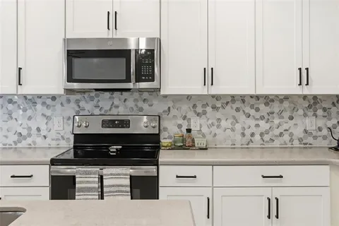 $395,900 | 34534 Salerno Circle, Sorrento, FL 32776