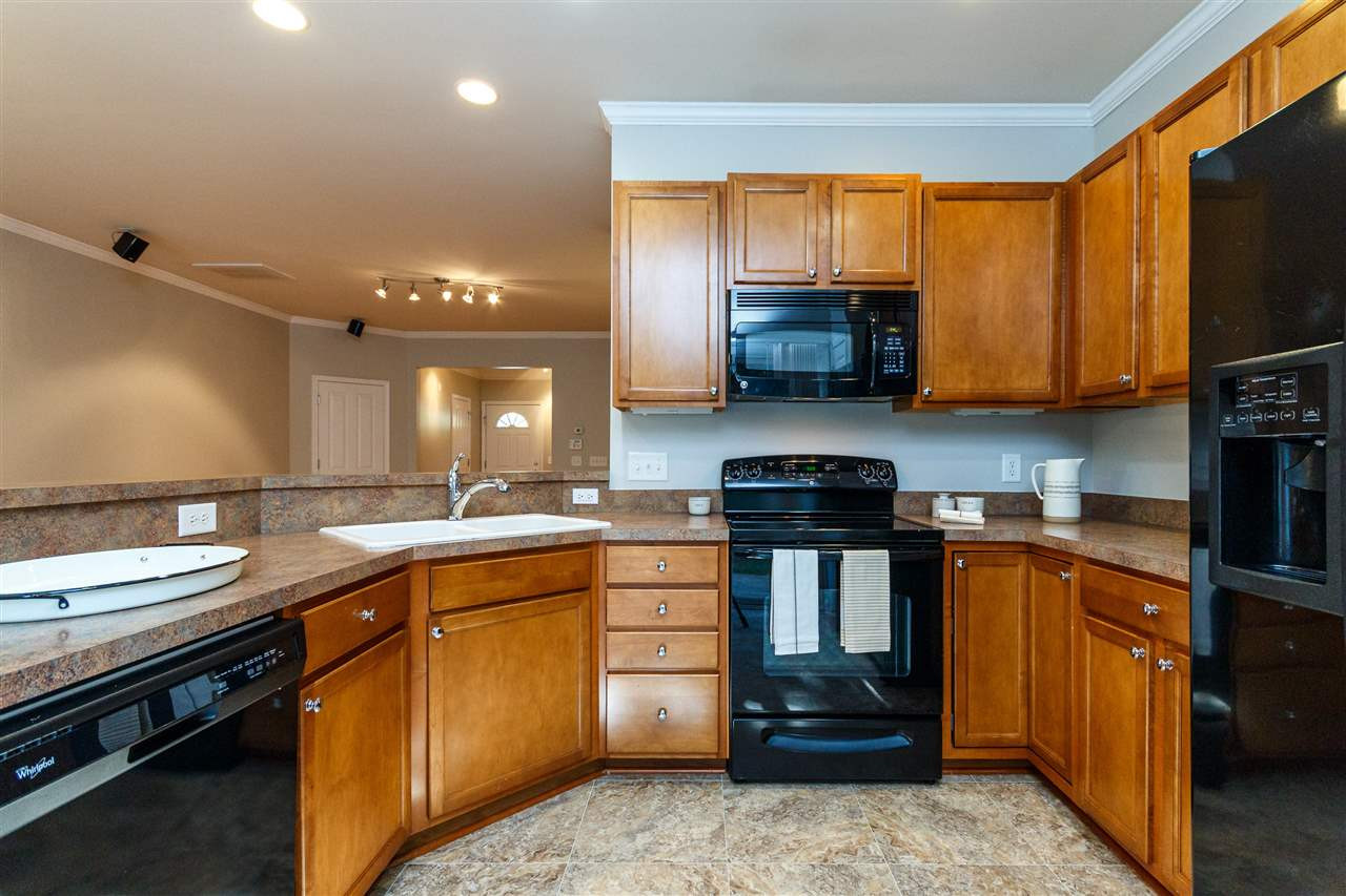 8306 Pilots View Drive Raleigh, NC 27617 - Photo 11 of 30 Kitchen