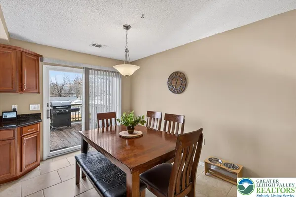$389,000 | 1386 Jefferson Street, Hellertown, PA 18055