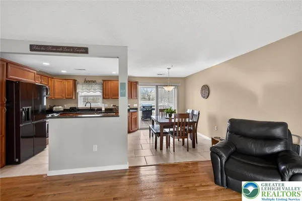 $389,000 | 1386 Jefferson Street, Hellertown, PA 18055