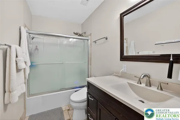 $389,000 | 1386 Jefferson Street, Hellertown, PA 18055