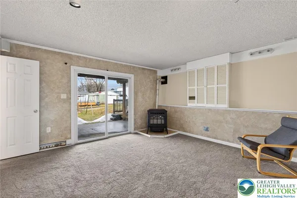 $389,000 | 1386 Jefferson Street, Hellertown, PA 18055