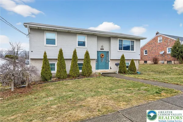 $389,000 | 1386 Jefferson Street, Hellertown, PA 18055