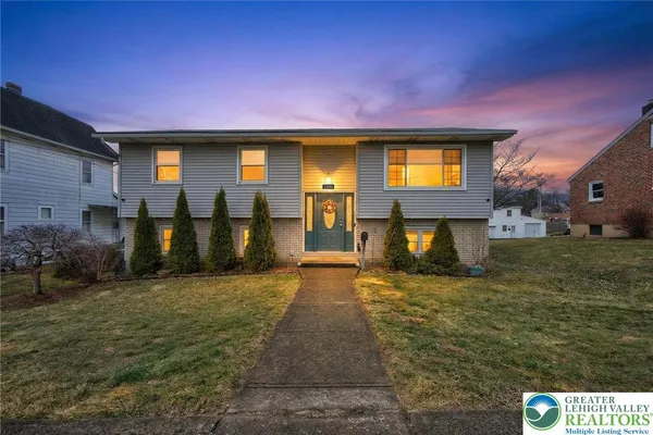 $389,000 | 1386 Jefferson Street, Hellertown, PA 18055