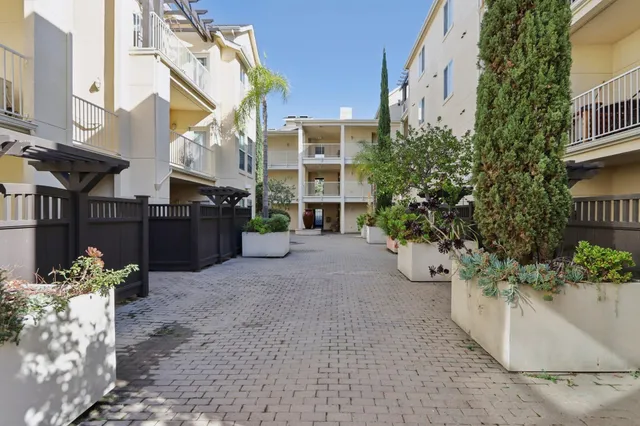 $729,888 | 2255 Showers Drive, Unit 111, Mountain View, CA 94040