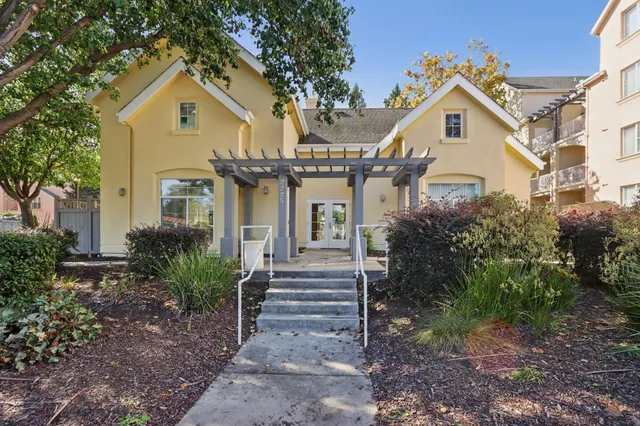 $729,888 | 2255 Showers Drive, Unit 111, Mountain View, CA 94040