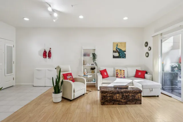 $729,888 | 2255 Showers Drive, Unit 111, Mountain View, CA 94040