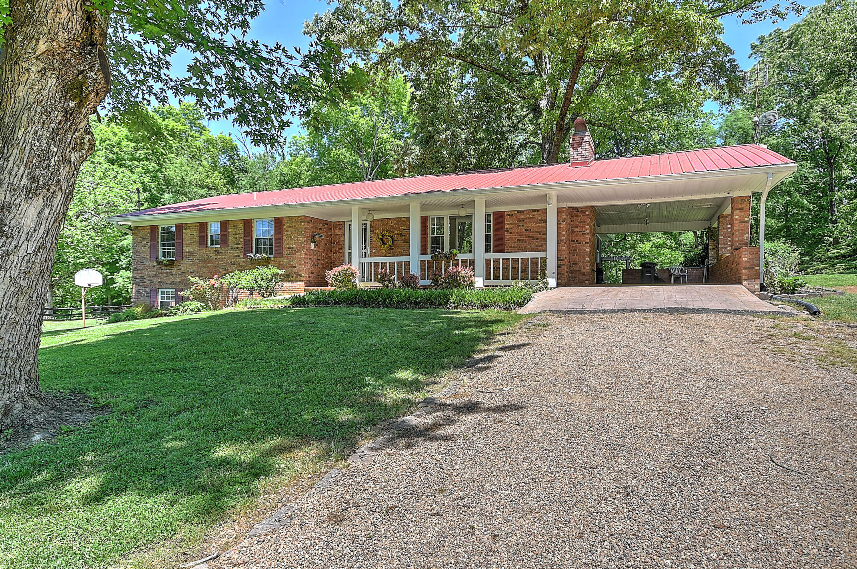 2185 Justice Road Afton, TN 37616 - Photo 1 of 53 Justice-2