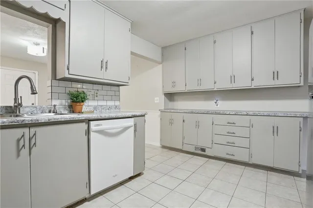 $230,000 | 4011 North Bellefontaine Avenue, Kansas City, MO 64117