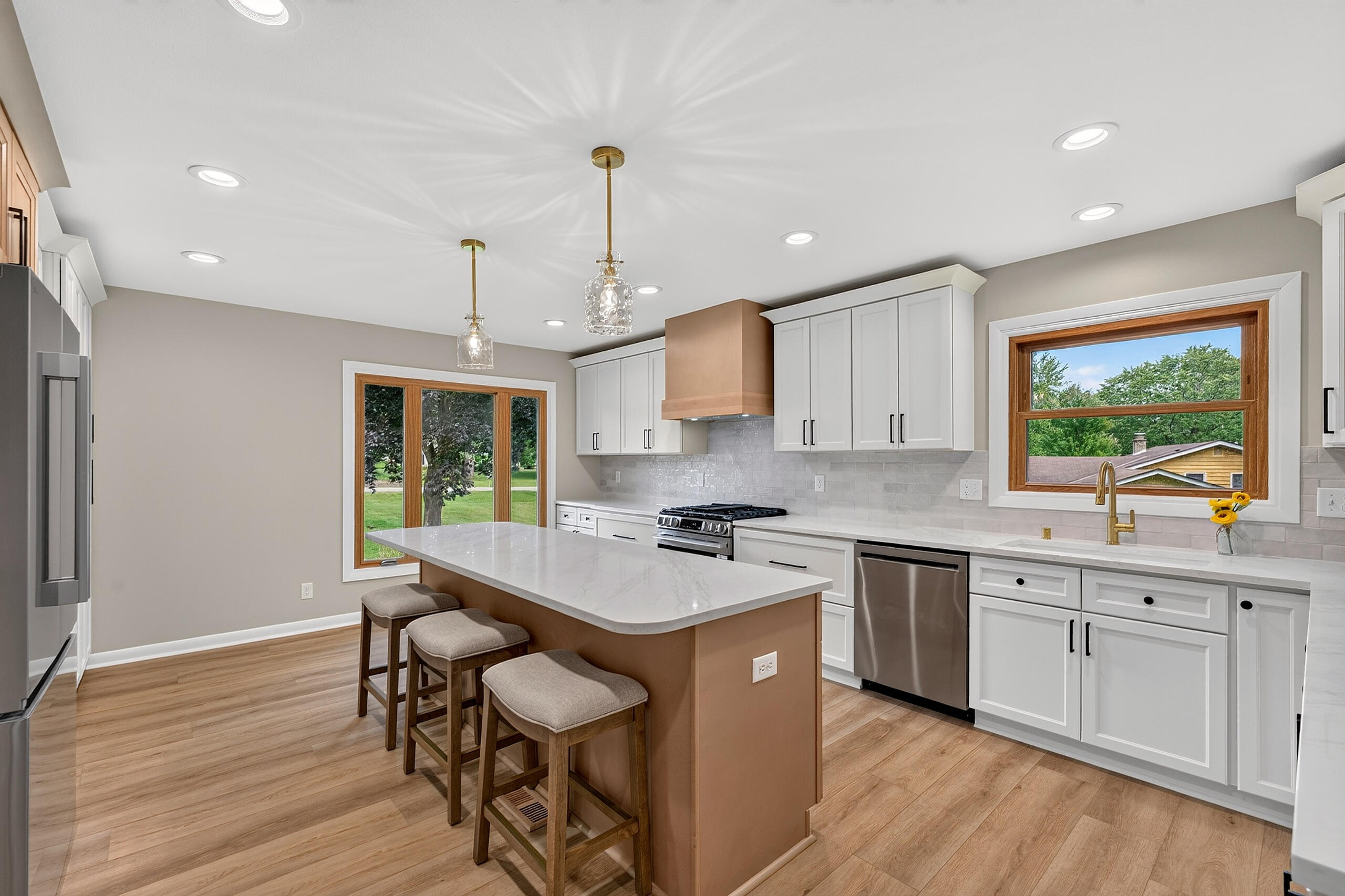 8153 West Holly Road Mequon, WI 53097 - Photo 1 of 42 002_DH100014
