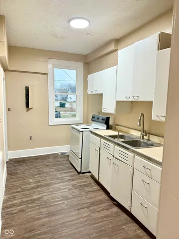 $105,000 | 802 1/2 North Mulberry Street, Muncie, IN 47305