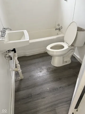 $105,000 | 802 1/2 North Mulberry Street, Muncie, IN 47305