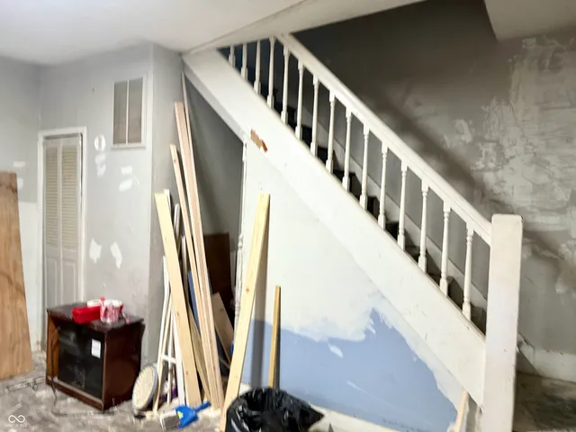 $105,000 | 802 1/2 North Mulberry Street, Muncie, IN 47305