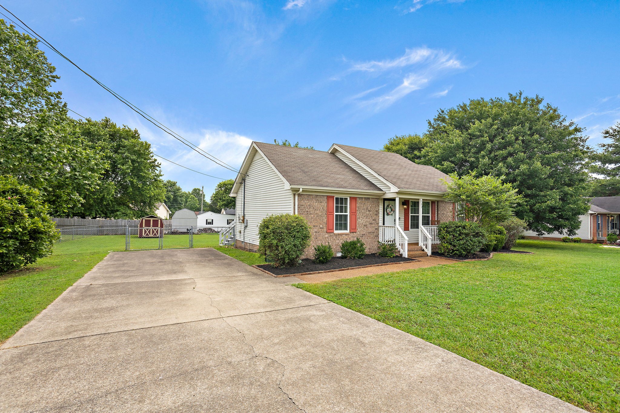 111 Ridgewood Drive Portland, TN 37148 - Photo 4 of 30 Gallery Image 4