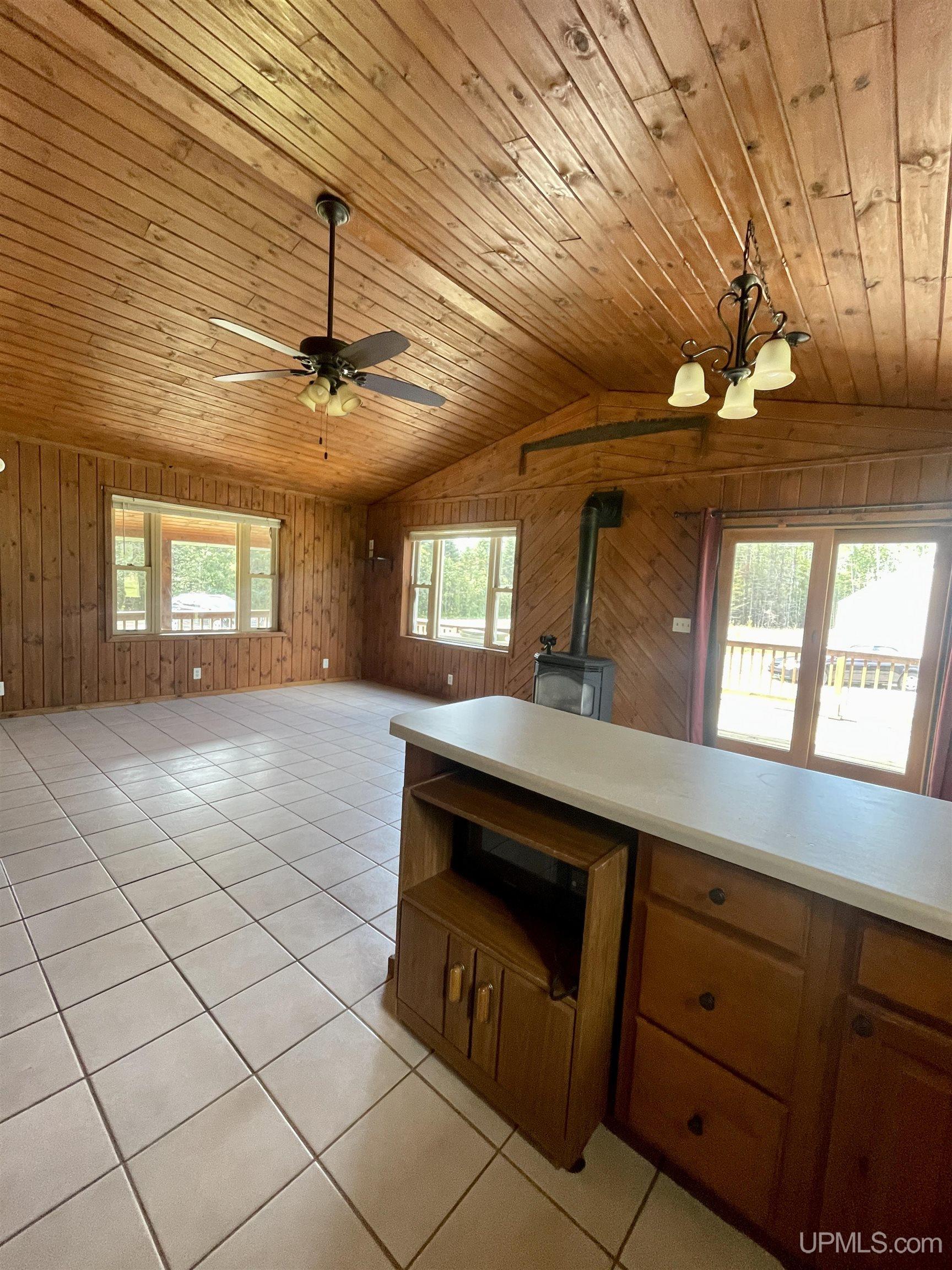 2730 21st Road Gladstone, MI 49837 - Photo 7 of 43