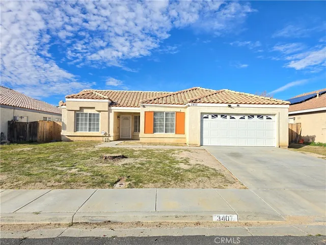 $2,800 | 3407 Dakota Street, Rosamond, CA 93560