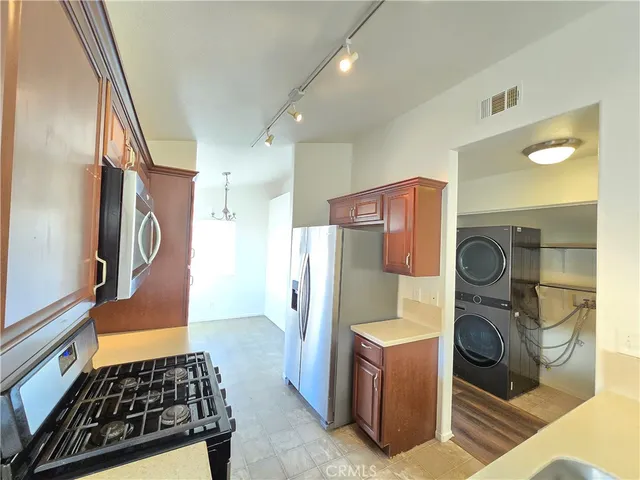 $2,800 | 3407 Dakota Street, Rosamond, CA 93560