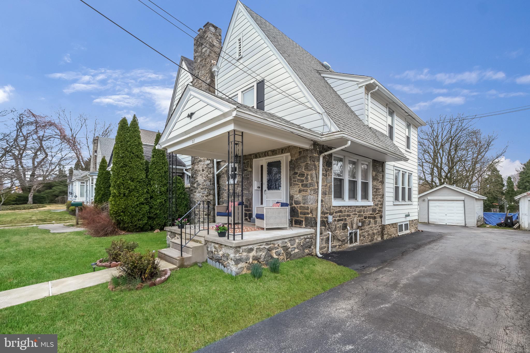 317 Powell Road Springfield, PA 19064 - Photo 2 of 33