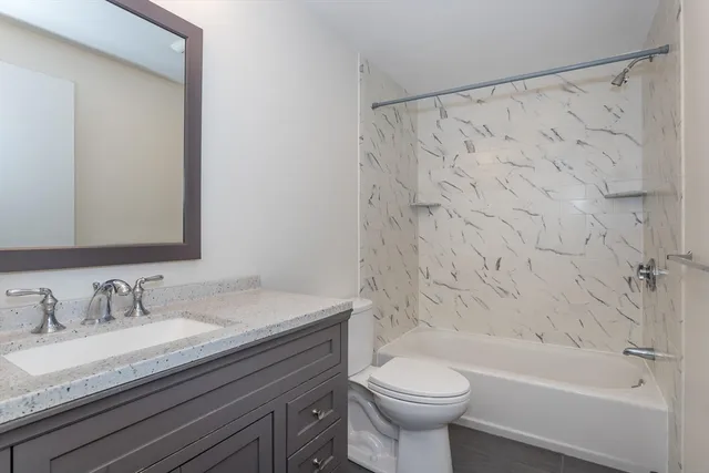 $2,200 | 157 Central Street, Unit 3, Foxboro, MA 02035