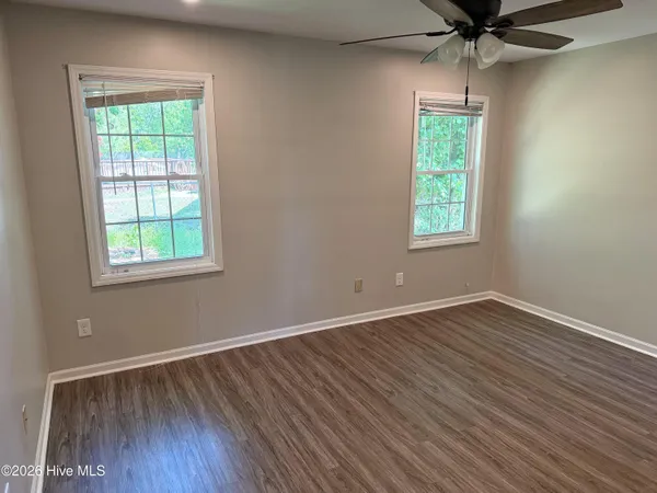 $1,400 | 203 Woodcrest Court, Jacksonville, NC 28540