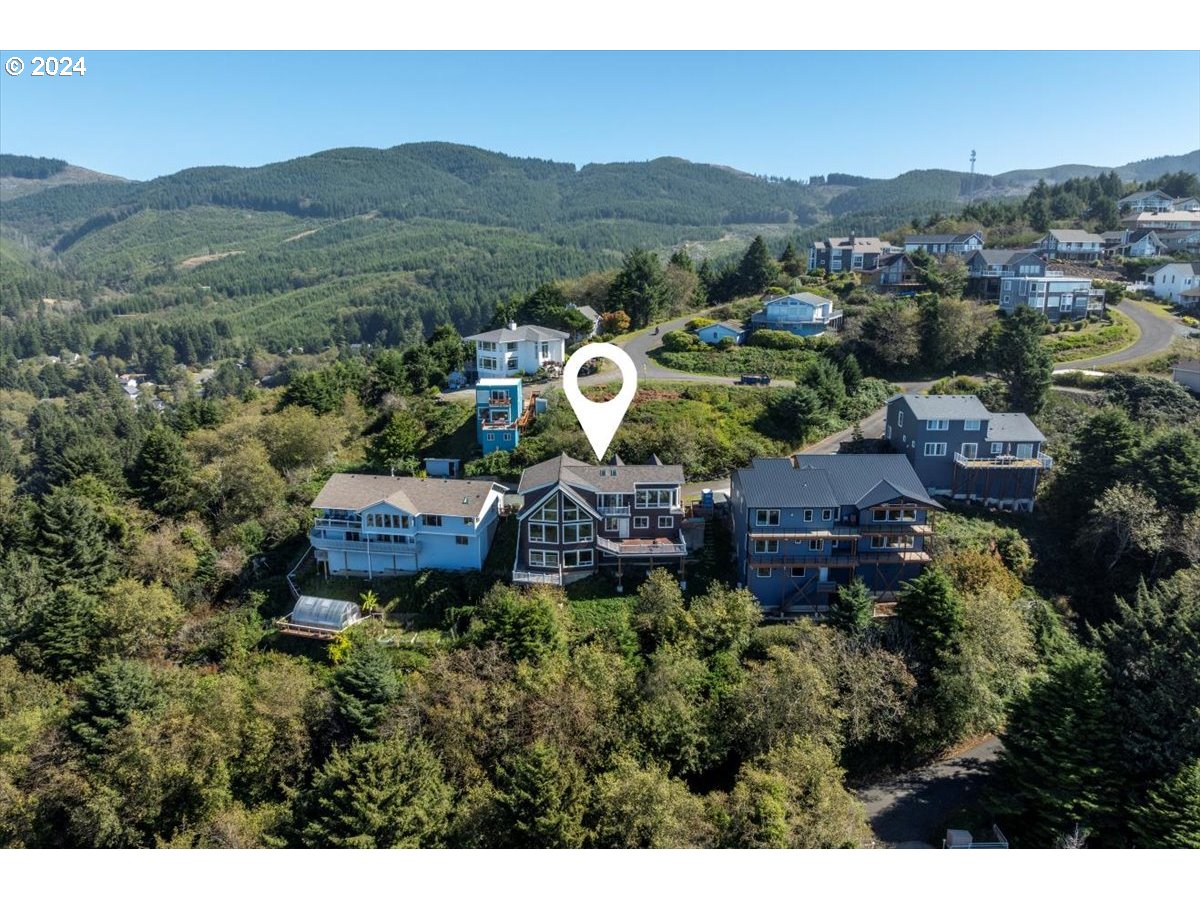 367 South Longview Loop Rockaway Beach, OR 97136 - Photo 41 of 43 a aerial view of multiple house