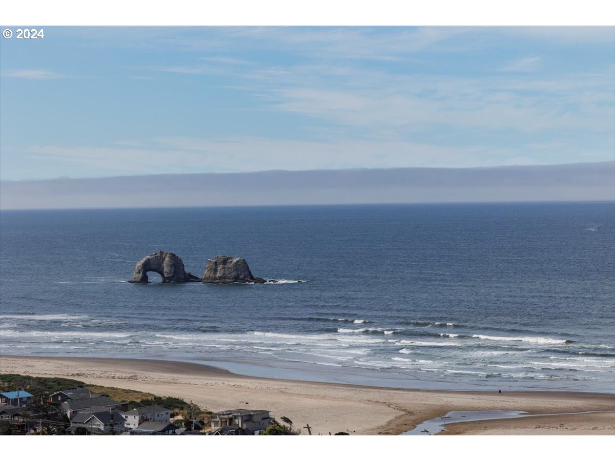 367 South Longview Loop Rockaway Beach, OR 97136 - Photo 8 of 43 a view of water space