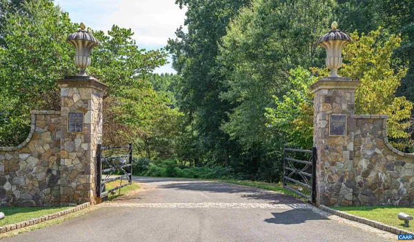 $5,950,000 | 2621 Coopers Lane, Charlottesville, VA 22902