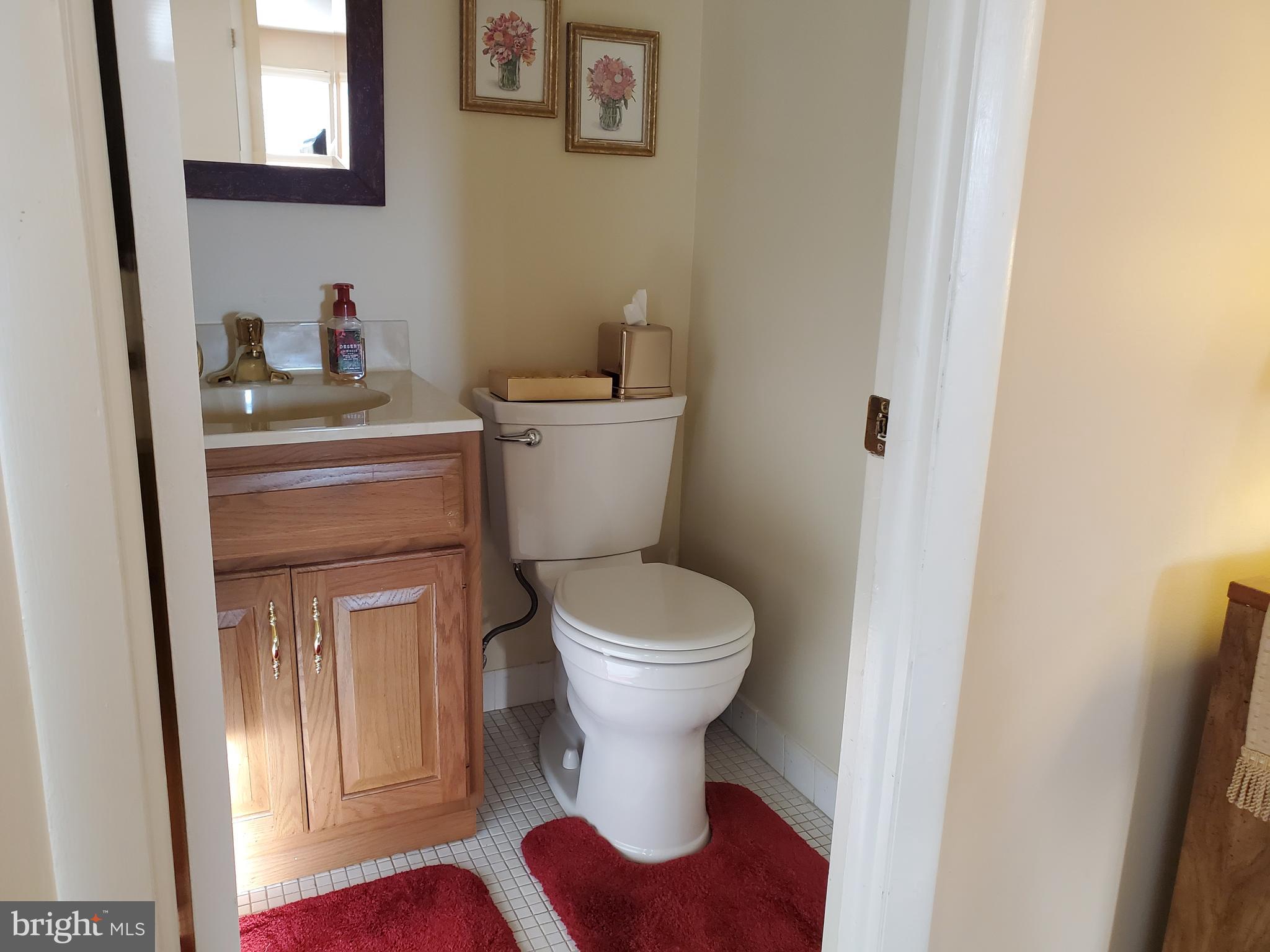 3402 Embarcadero Court Springfield, PA 19064 - Photo 17 of 27 Powder room