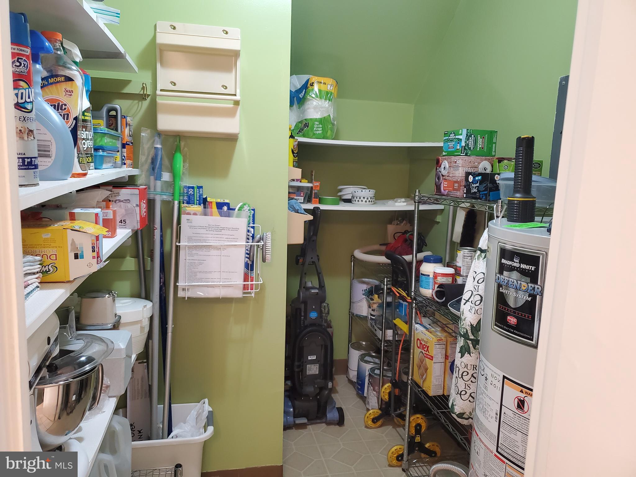 3402 Embarcadero Court Springfield, PA 19064 - Photo 10 of 27 Pantry