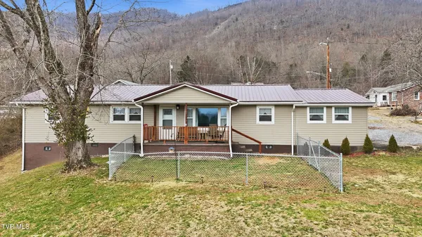$200,000 | 115 East 25th Street North, Unit N, Big Stone Gap, VA 24219