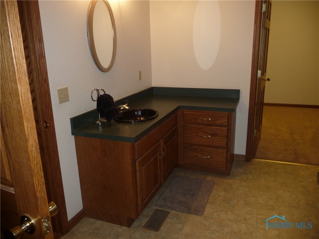 1750 Elmore Road Pemberville, OH 43450 - Photo 8 of 33 Master bath