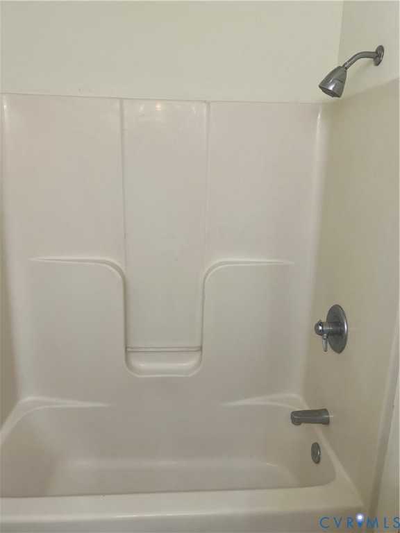 11449 Cedar Run Road Petersburg, VA 23805 - Photo 13 of 19 a close up of a bathtub