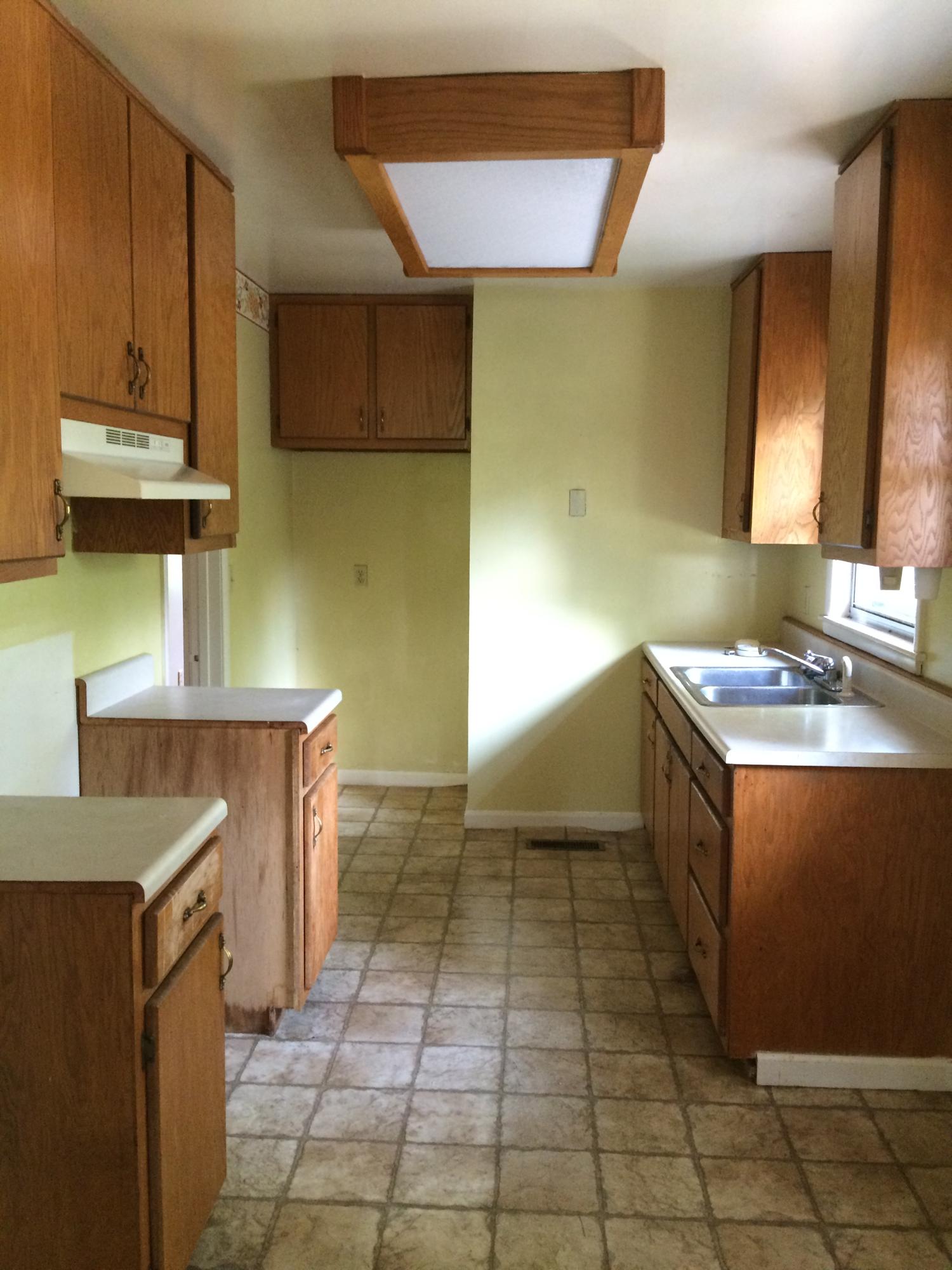 121 Sheridan Circle Oak Ridge, TN 37830 - Photo 5 of 9 IMG_3275
