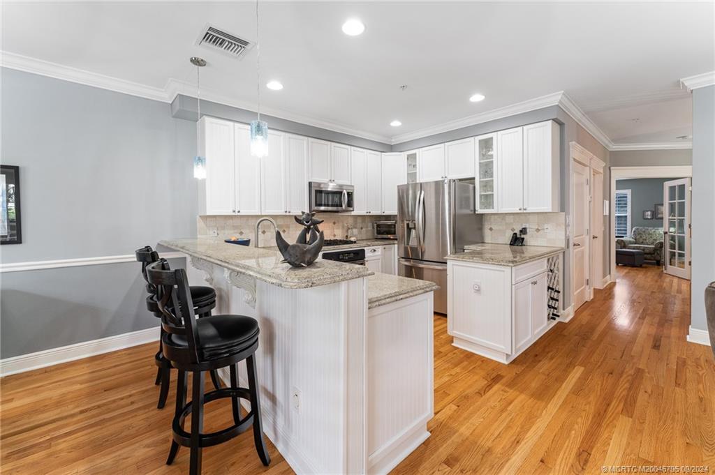 608 Southwest Cleveland Avenue Stuart, FL 34994 - Photo 13 of 48