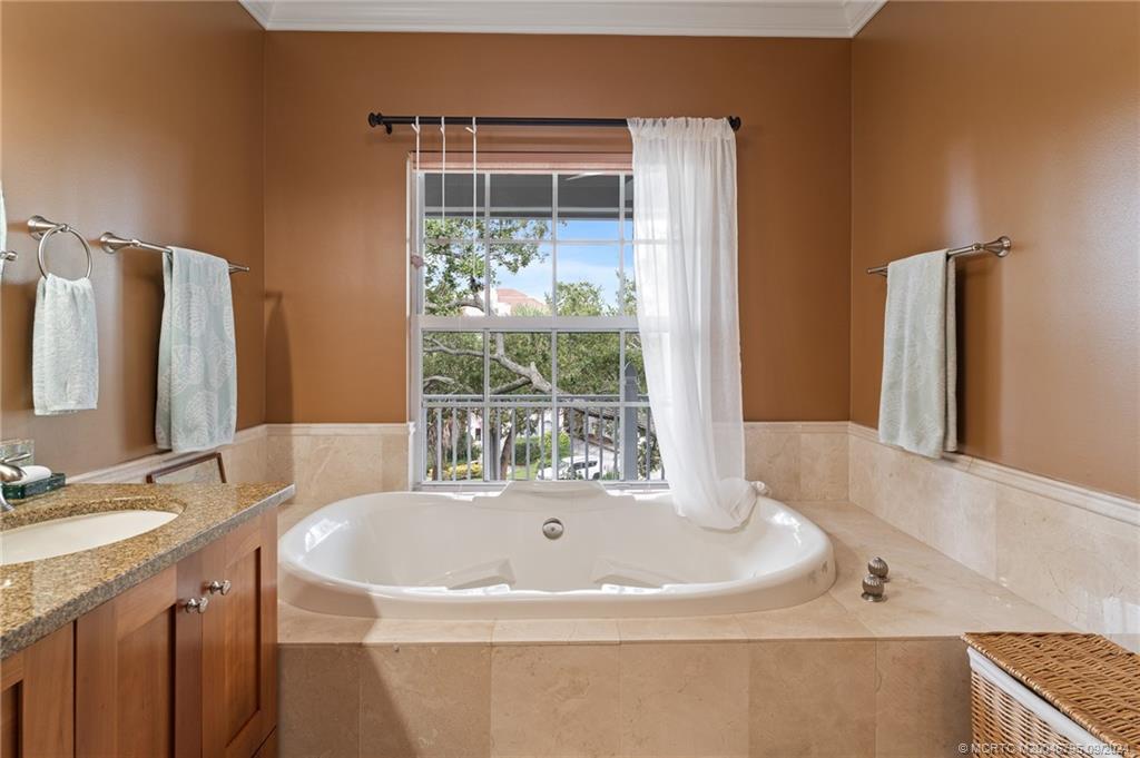 608 Southwest Cleveland Avenue Stuart, FL 34994 - Photo 27 of 48