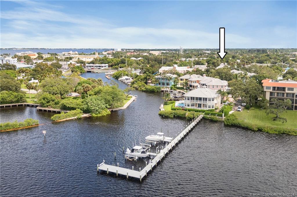 608 Southwest Cleveland Avenue Stuart, FL 34994 - Photo 4 of 48