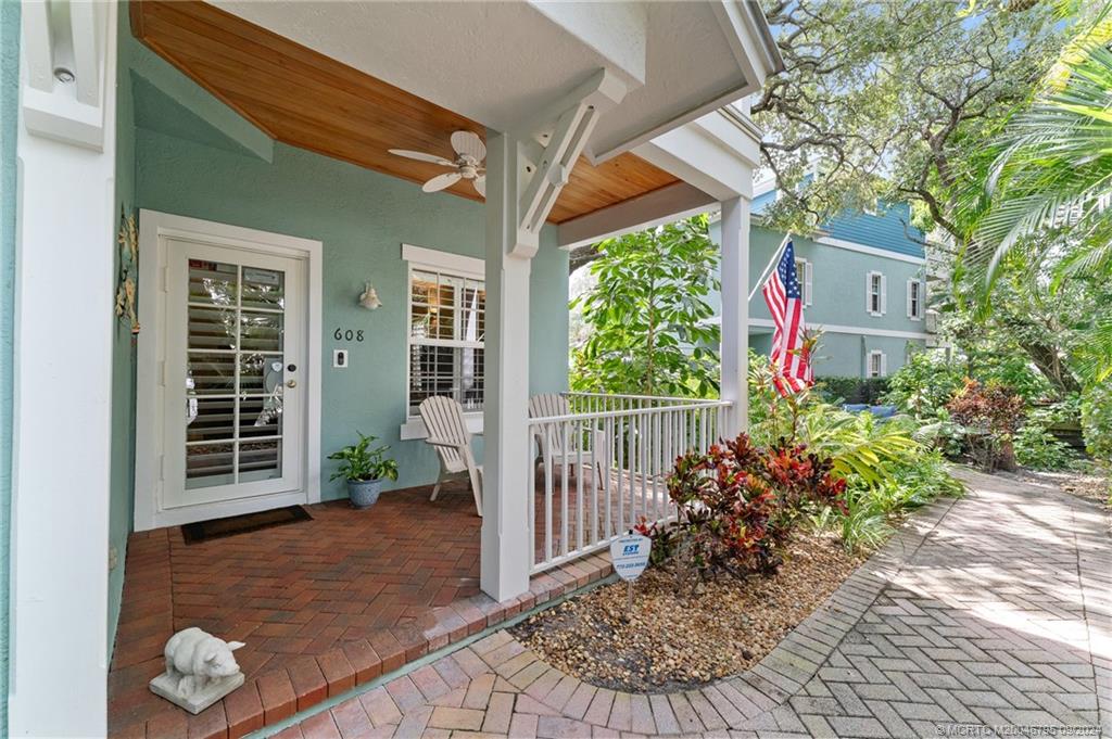 608 Southwest Cleveland Avenue Stuart, FL 34994 - Photo 7 of 48