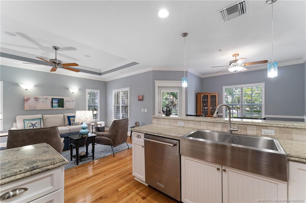 608 Southwest Cleveland Avenue Stuart, FL 34994 - Photo 9 of 48