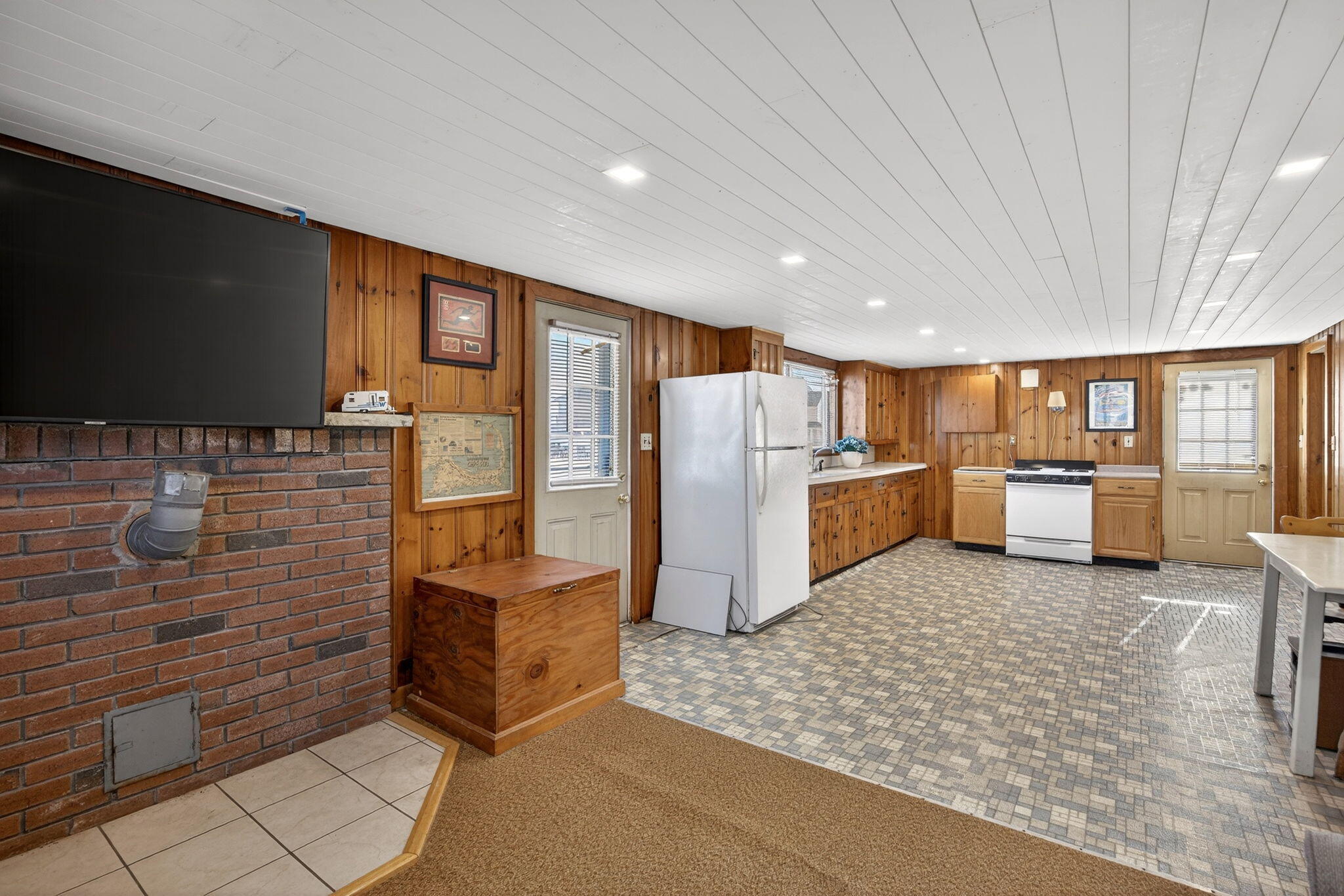 4 Freeman Avenue Sandwich, MA 02563 - Photo 7 of 26 68-PF0A8562