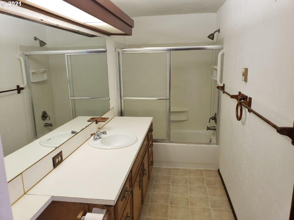 6687 B Street Springfield, OR 97478 - Photo 17 of 18