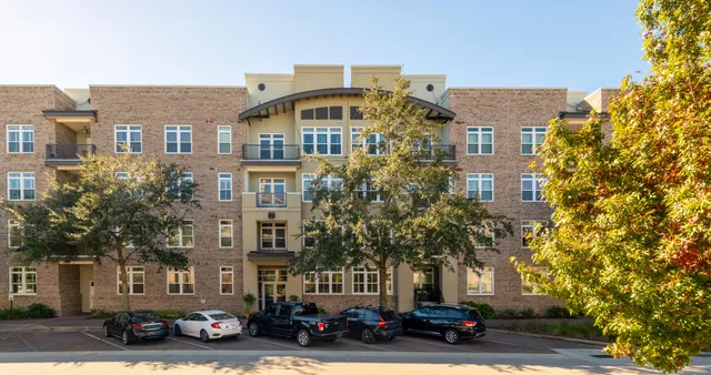 $579,000 | 125 Pier View Street, Unit 105, Charleston, SC 29492