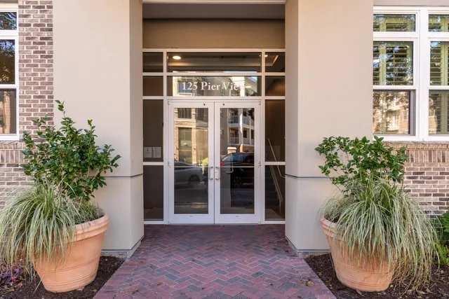 $579,000 | 125 Pier View Street, Unit 105, Charleston, SC 29492