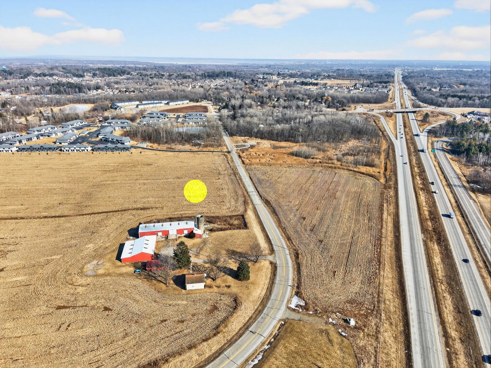 4036 Woodland Road Green Bay, WI 54313 - Photo 8 of 37