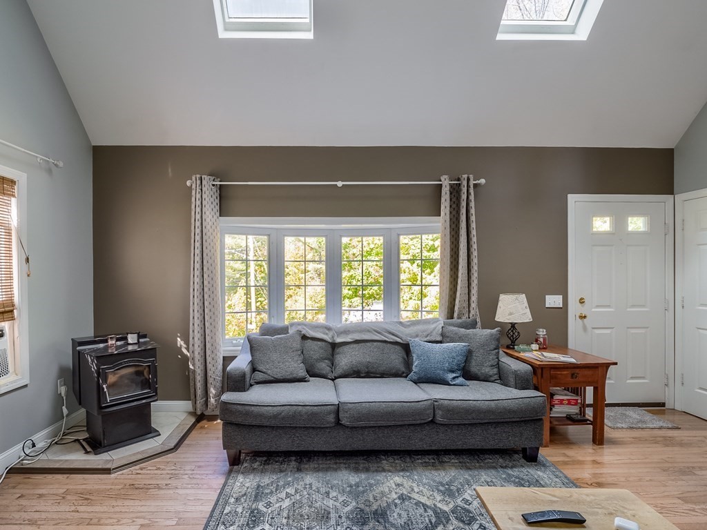 782 Bailey Road Holden, MA 01520 - Photo 7 of 31 Gallery Image 7