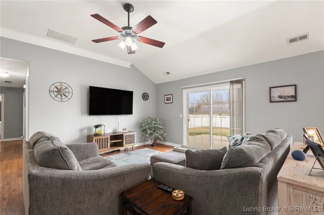 $310,000 | 1008 Pioneer Lane, Greenville, IN 47124