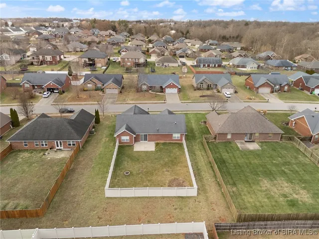 $310,000 | 1008 Pioneer Lane, Greenville, IN 47124