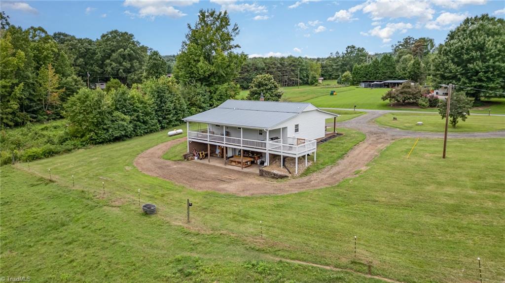 368 Manuel Road Mayodan, NC 27027 - Photo 4 of 23 Gallery Image 4