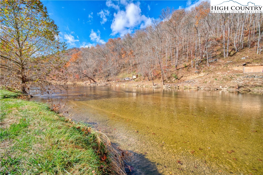 520 Albert Phipps Road Crumpler, NC 28617 - Photo 25 of 45 Gallery Image 25