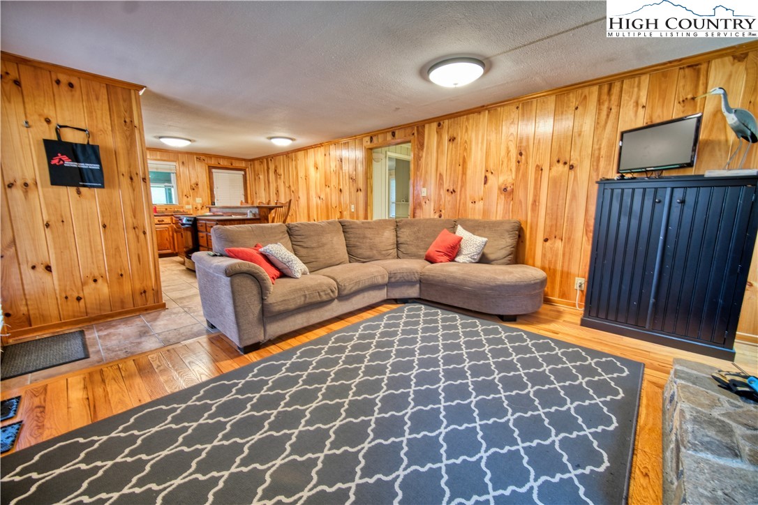 520 Albert Phipps Road Crumpler, NC 28617 - Photo 8 of 45 Gallery Image 8