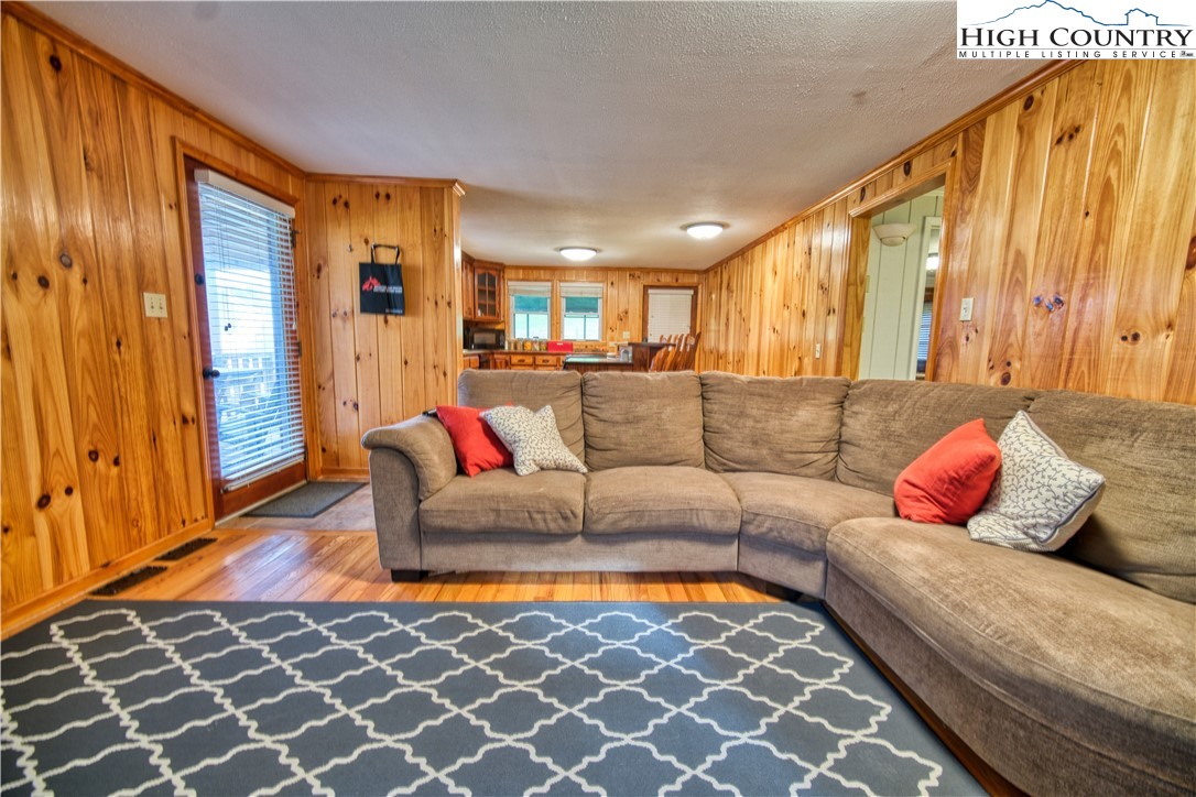 520 Albert Phipps Road Crumpler, NC 28617 - Photo 10 of 45 Gallery Image 10
